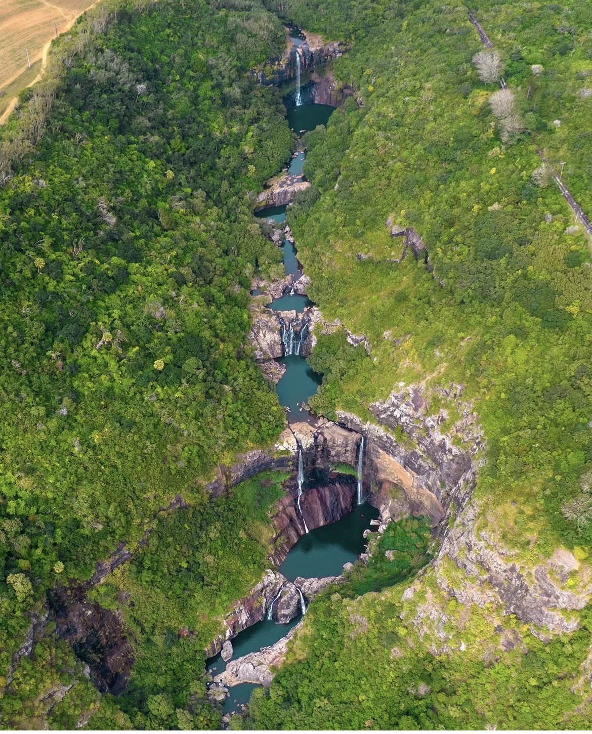 7 Cascades / Tamarind Falls